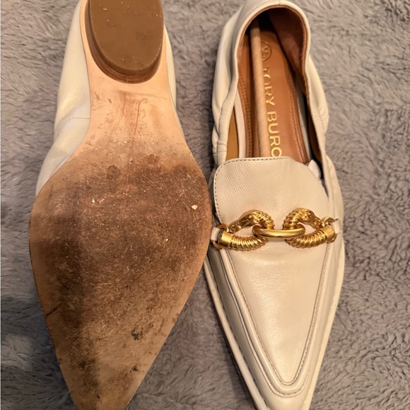 Tory Burch Cream Espadrilles with Gold Chain - Picture 3 of 4